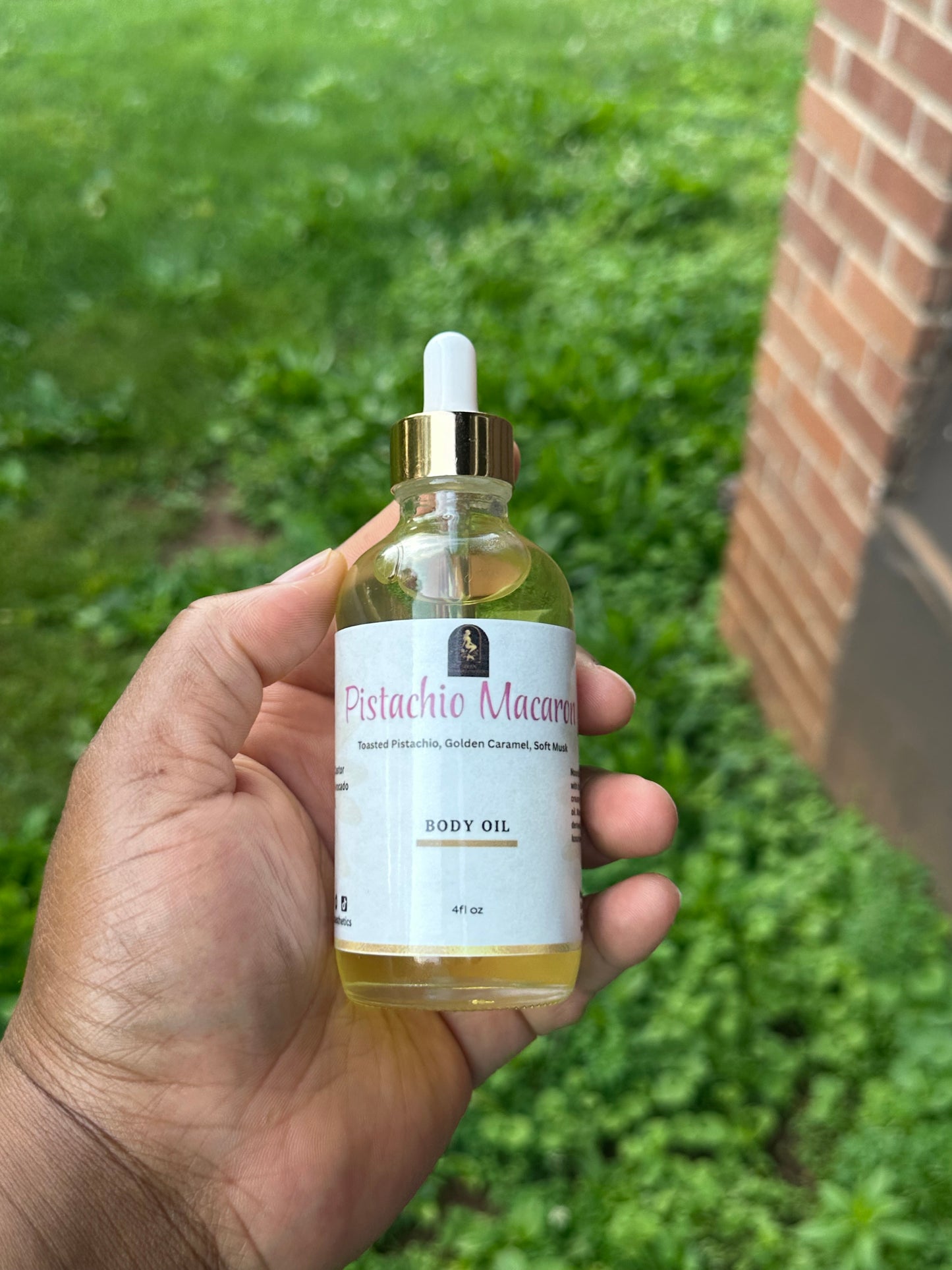 PISTACHIO MACARON BODY BUTTER/BODY OIL